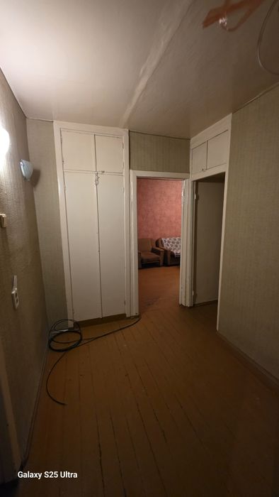 Аренда метро беруни 4.хонали оилага берилади