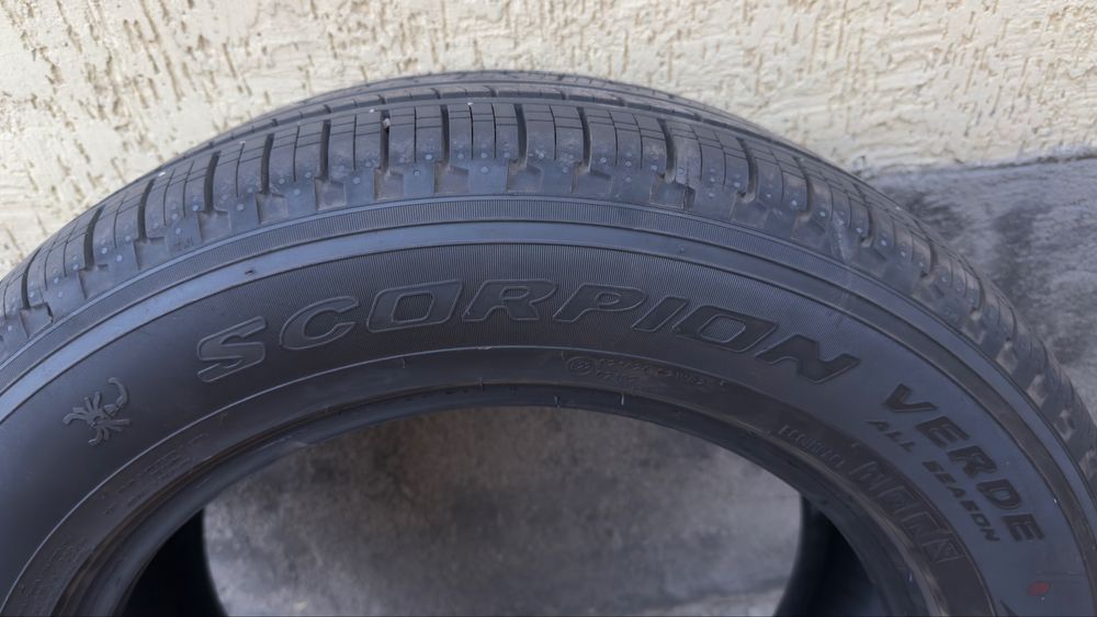 Продам комплект шин PIRELLI 235/60/R18