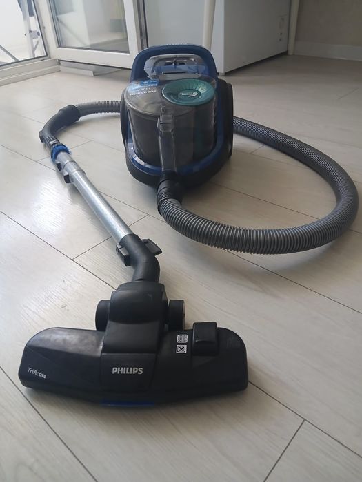 Продам пылесос  Philips в отличном состоянии