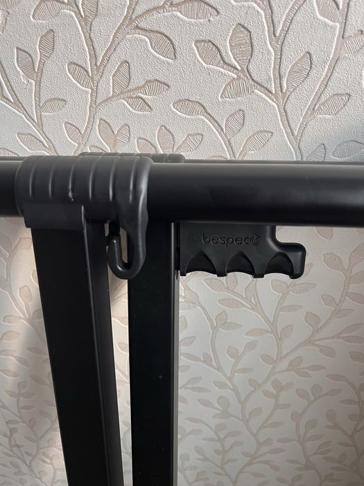 КАТО НОВА! Стойка Bespeco KS-12