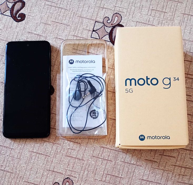 Продавам Motorola Moto G34  с гаранция