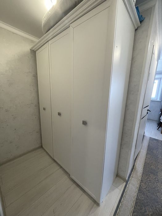 Продам шкаф трехдверный