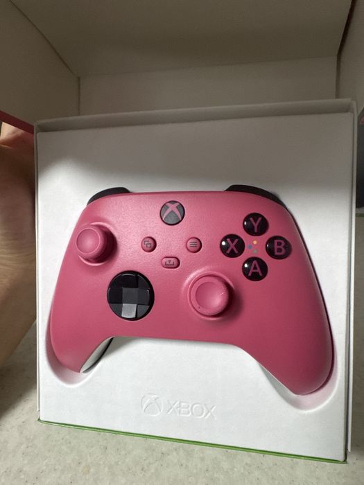 Продам б/у XBOX S/X геймпады