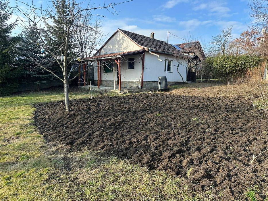Vand Casa Platou, str. CORNESTI- teren 1150 mp