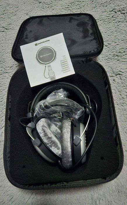 Căști Beyerdynamic DT 990 Edition 600 Ohm, noi, in cutie și husă originale