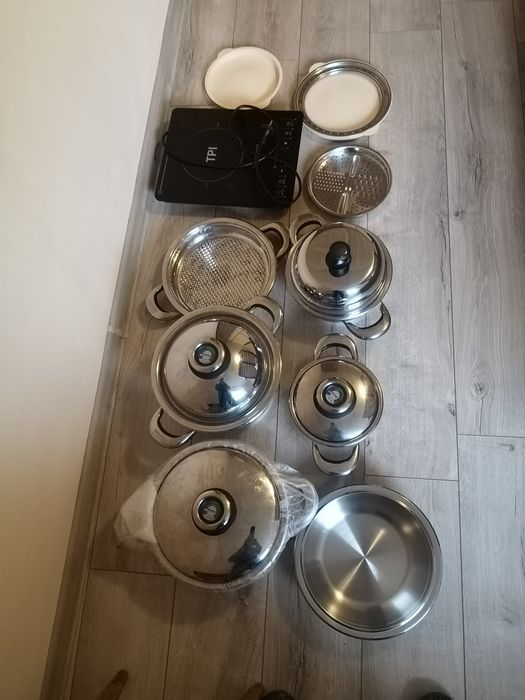 Комплкт тенджери с котлон за тях