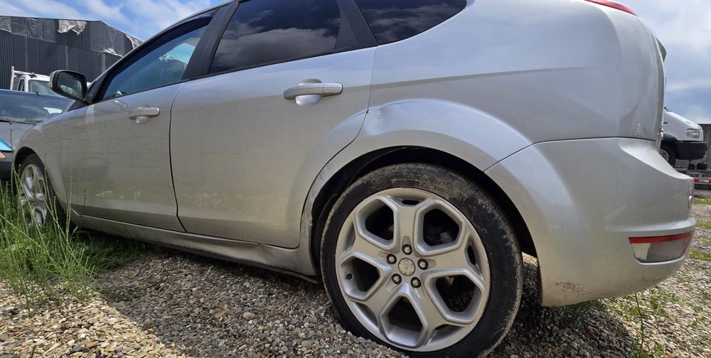 FORD Focus 2011 — imagine 4