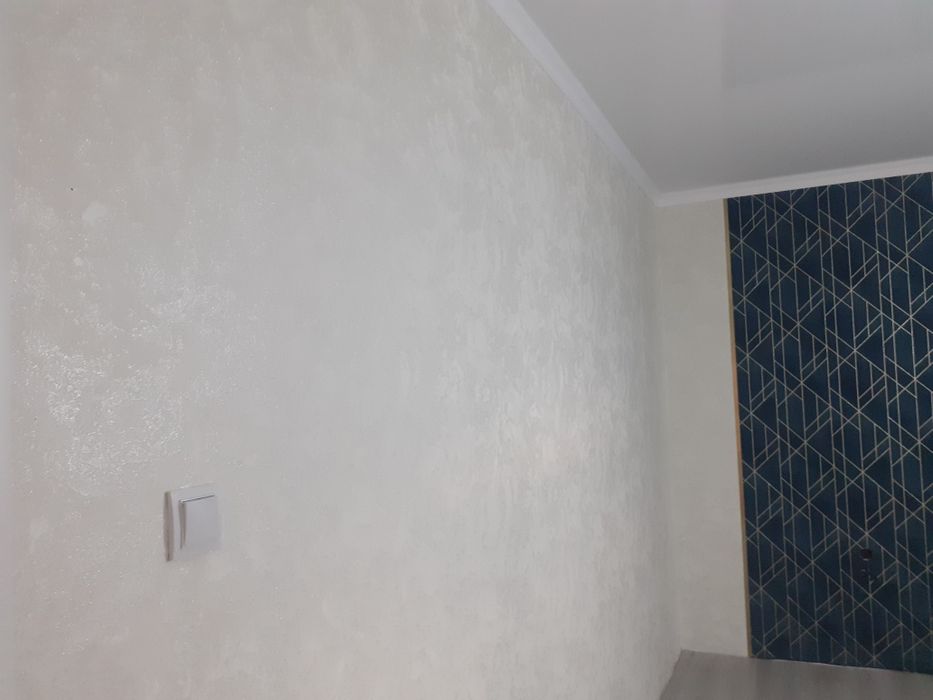 Поклейка обоев, галтели итд