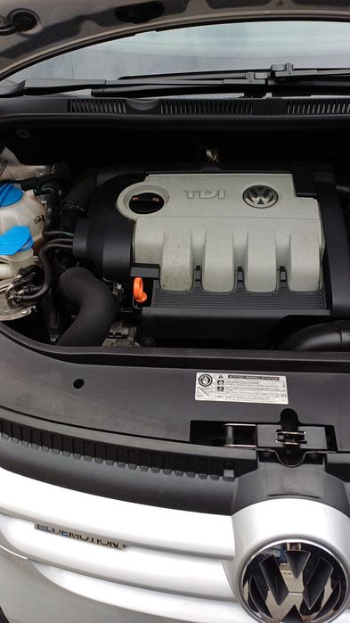 Продавам лека кола фолксваген голф плюс