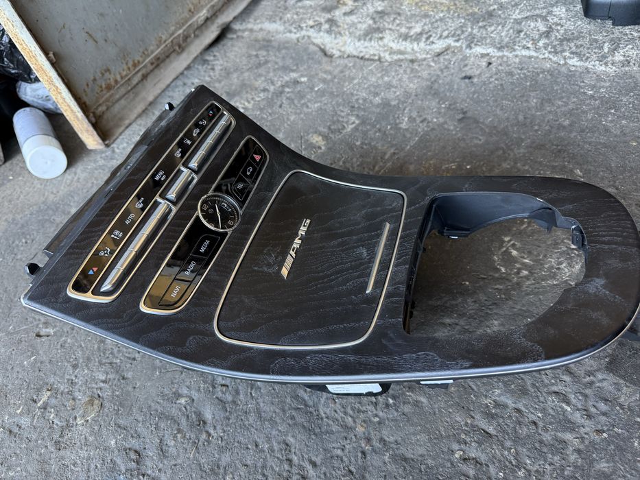 w213 Средна конзола Махагон/ Мерцедес Е На части