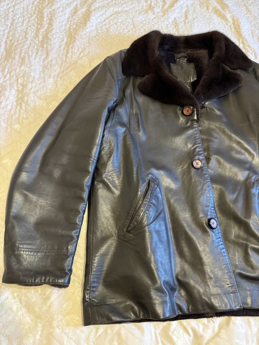 Продаю мужскую дублёнку\куртка из натурального меха. Воротник Норка