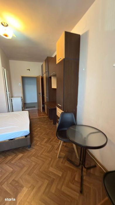 Garsonieră de închiriat în Dâmbul Rotund