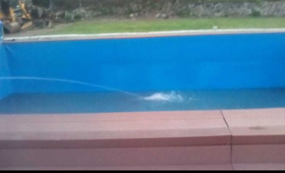 Почистване и поддръжка на басейни