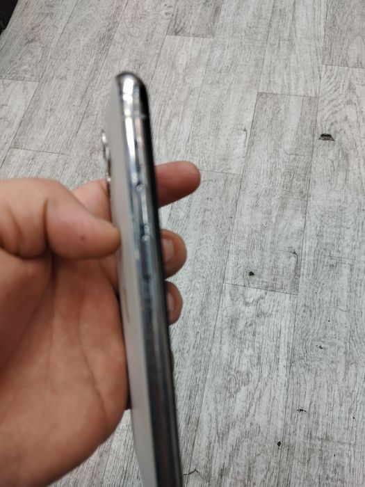 Iphone 11pro sotiladi