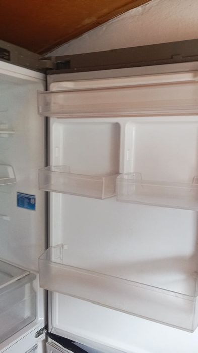 Samsung. Холодильник сатылады