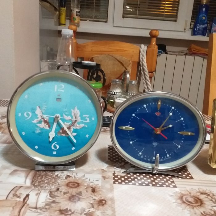 Стари Руски и Китайски часовници