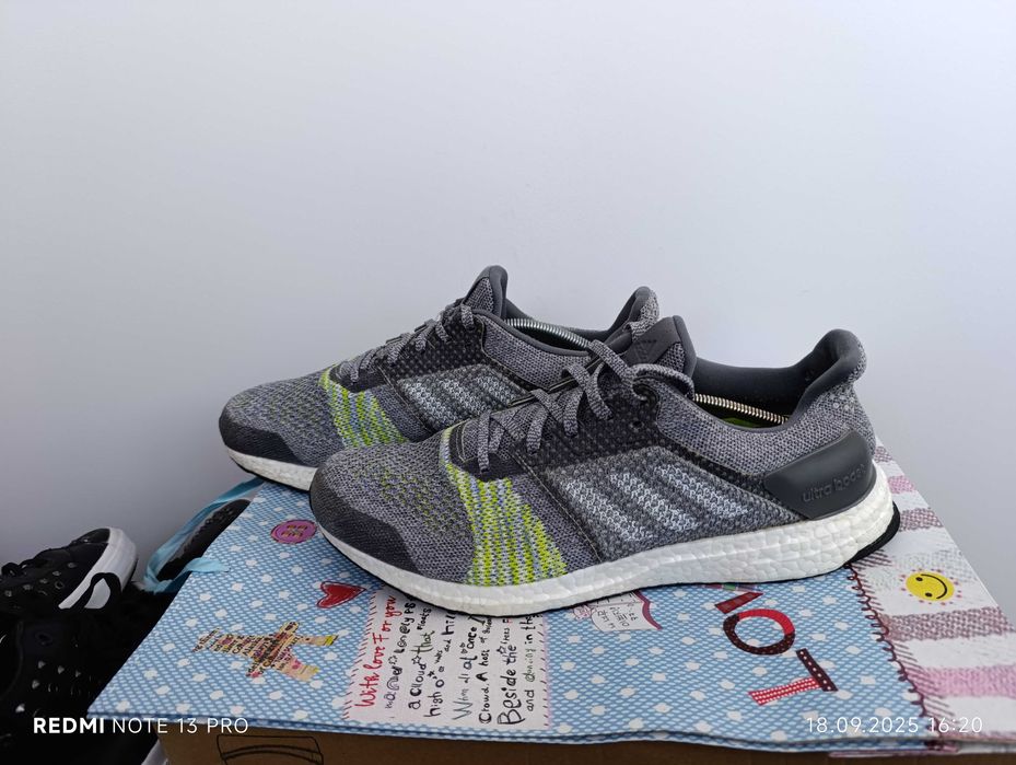 ''Adidas UltraBOOST ST''оригинални маратонки 46.5 номер