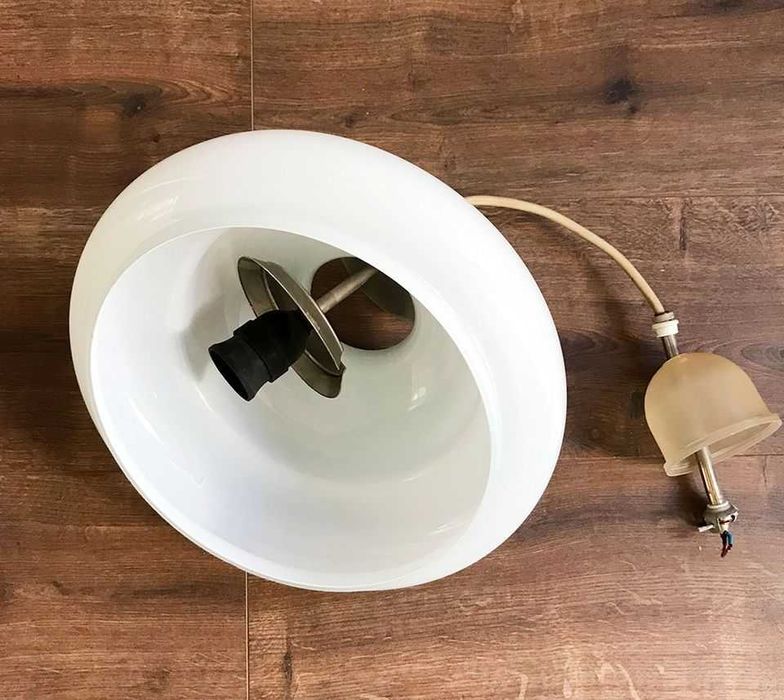 Стъклен полилей/пендел