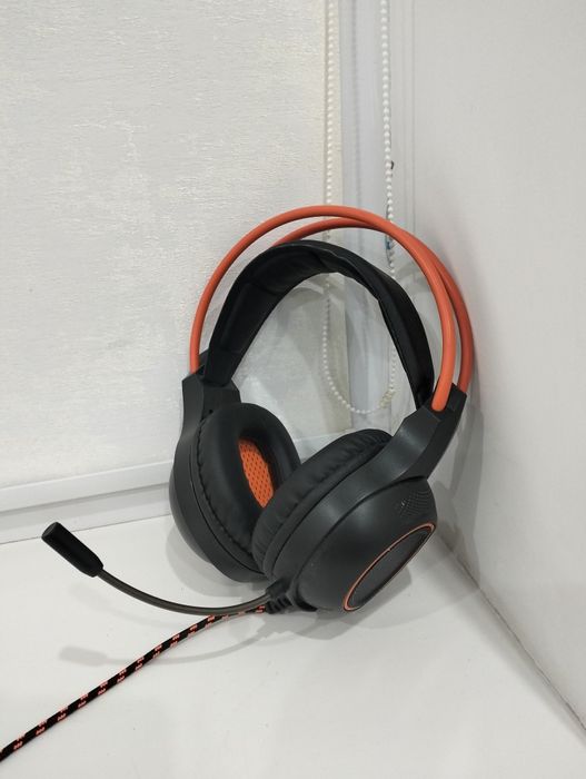 Продам игровые наушники Canyon