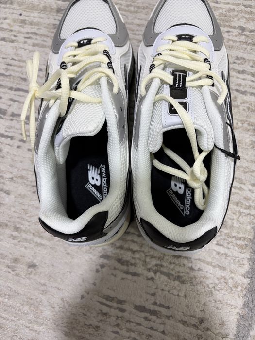 New Balance 204L