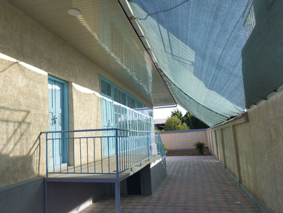 Уй . Ховли жой 2.8 сотик