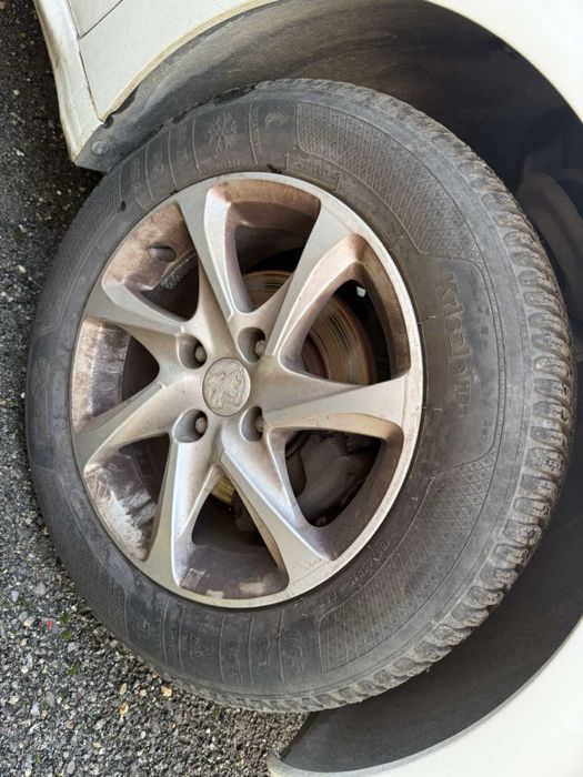 Пежо 208 1.0 VTI 2013г. На части