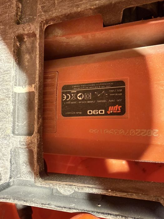 Spit d90 masina de canelat/slituit