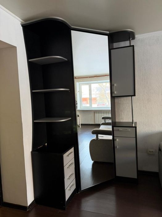 Комод в спальню либо прихожую