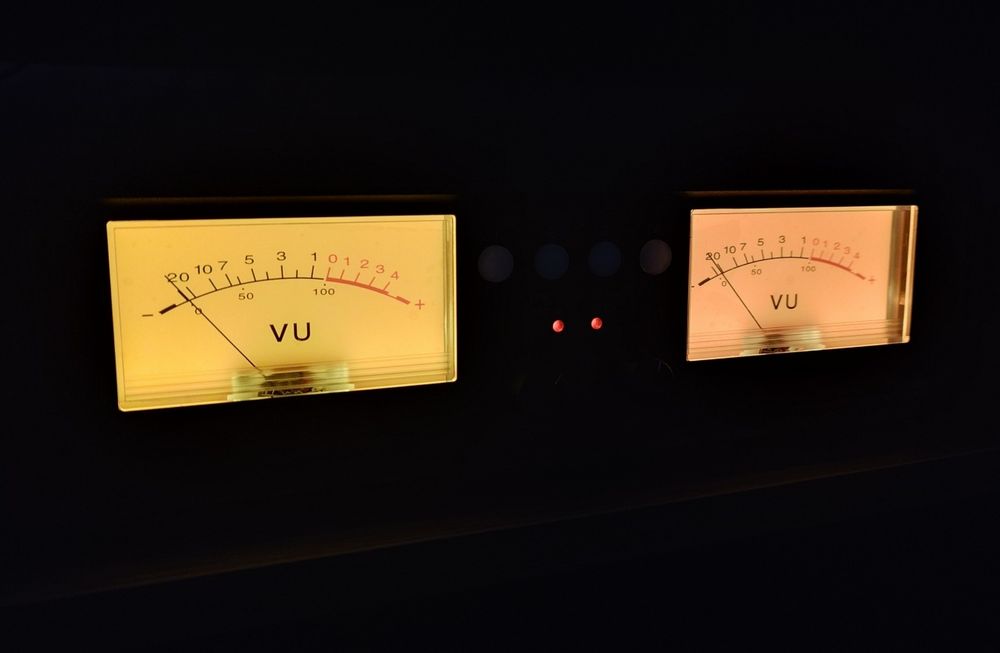Douk Audio VU2 Audio Selector MIC + LINE (RCA)