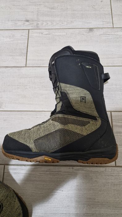 Încălțăminte pentru snowboard  buti