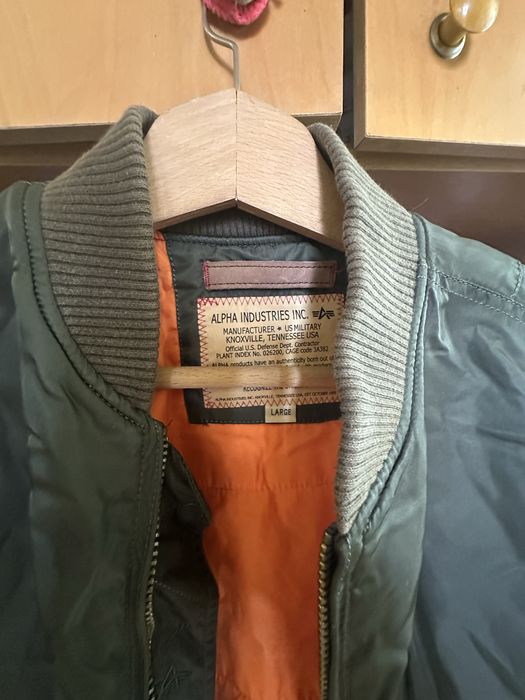 Якета/бомбър Alpha Industries и суичър