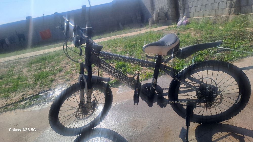 Велосипед продается не дорого.