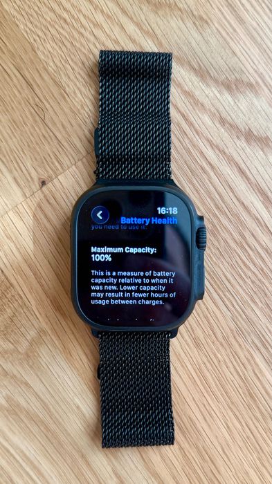 Apple Watch Ultra 2 49mm Black Titanium Sapphire crystal