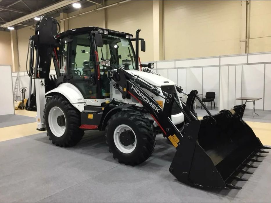 Аренда экскаватор-погрузчика (петушок) Hidromek