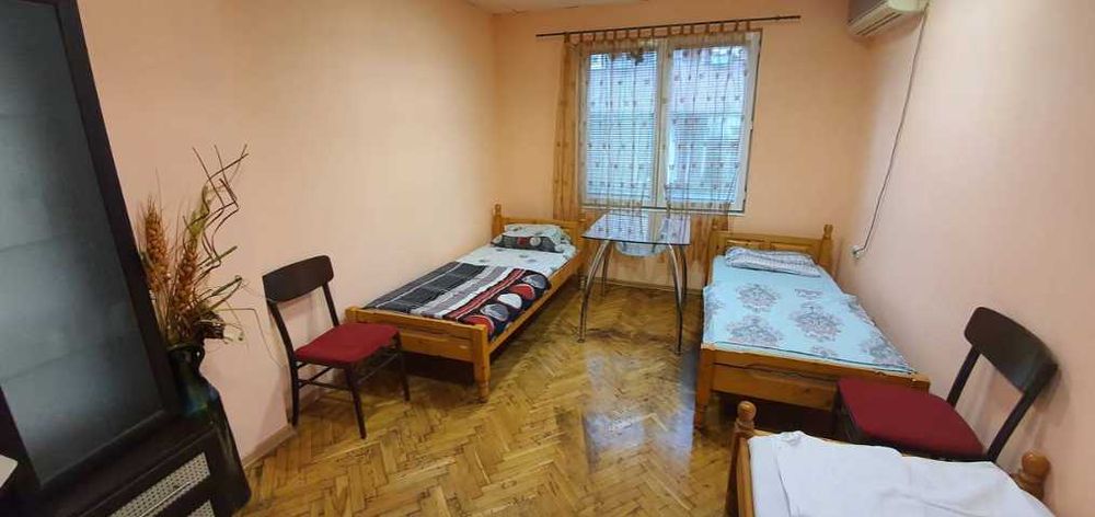 Дава се под наем Тристаен апартамент в Бургас, Център - 84 кв.м за 153 € - Снимка #14