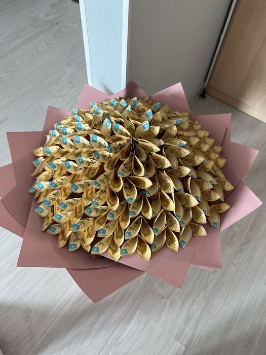 денежный букет из купюр