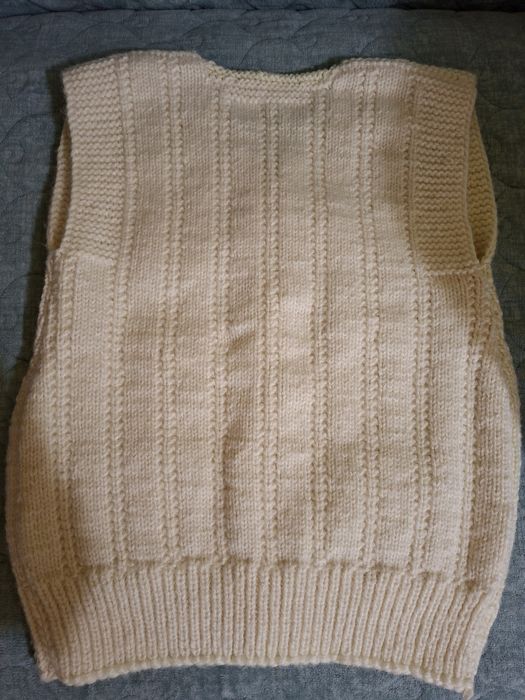 Ilic impletit manual din lana