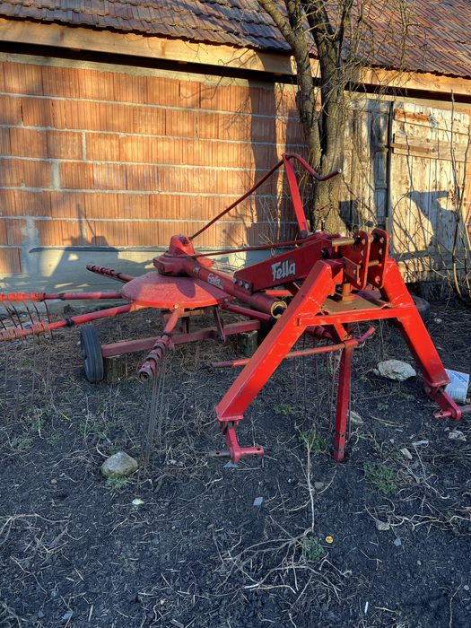 Disponibilă greblă fella