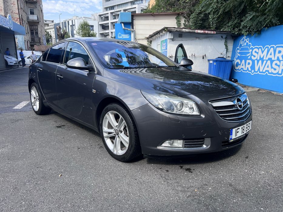 Opel insignia 2000cm pe firma se ofera factura neplatitor de tva