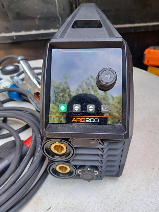 Invertor de sudura JASIC  ITALIA ARC 200  nou , 0 km