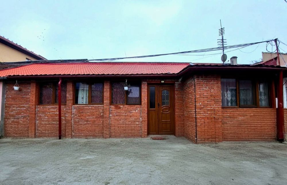 Ap de vănzare la curte