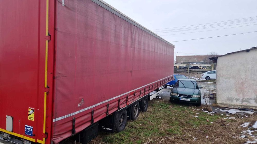 Semiremorca prelata Krone Mega Liner
