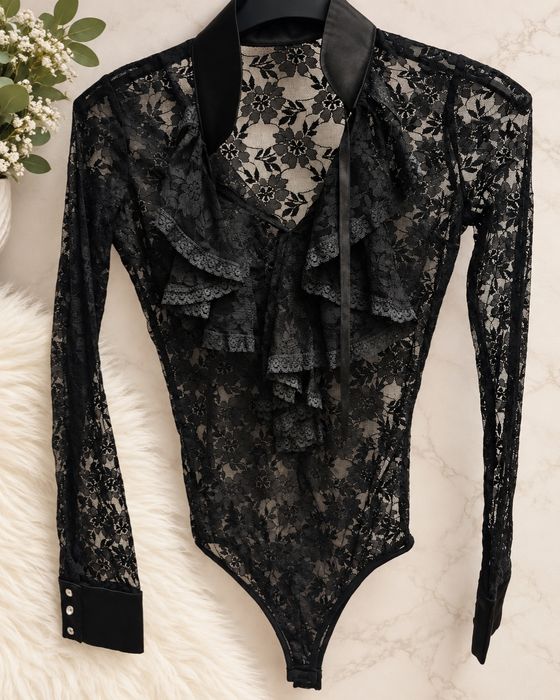 Body elegant cu dantelă