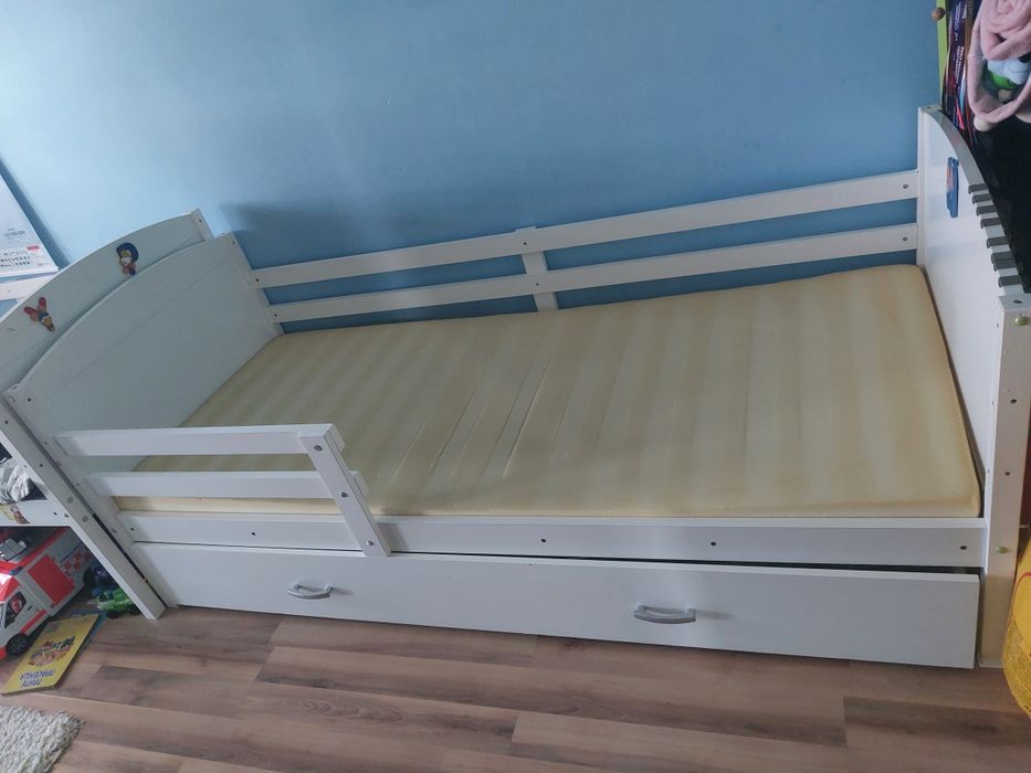 Подарявам 2 броя детски кревата