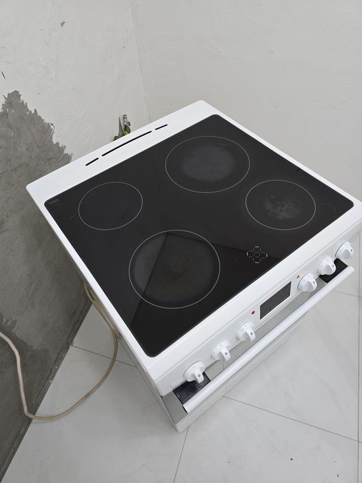 Продам электрическую плиту