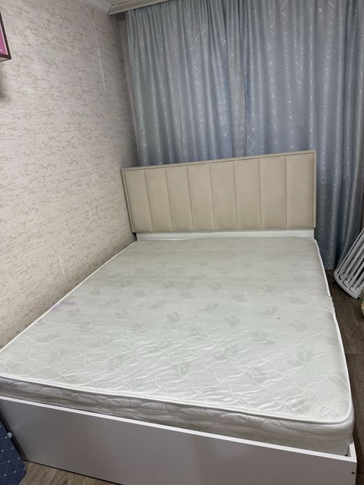 Кровать для спальни