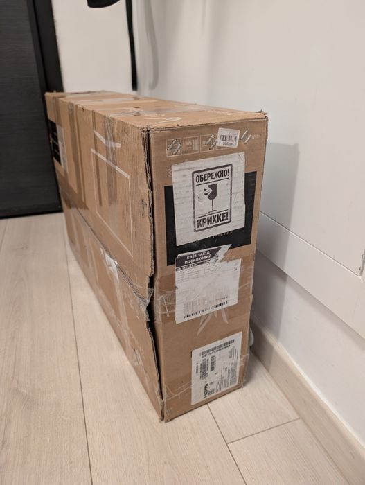 Monitor 27" LG UltraGear 27GN800 în stare ideală.