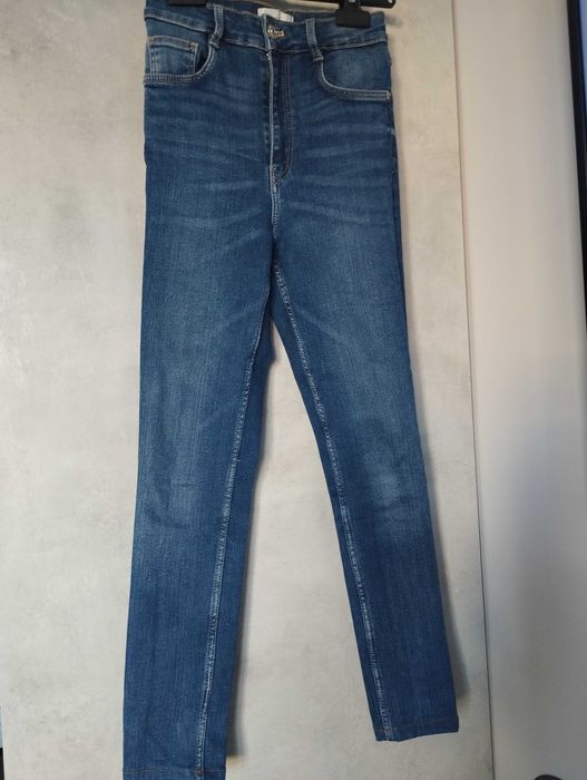 Зара, Бершка 34/ХС