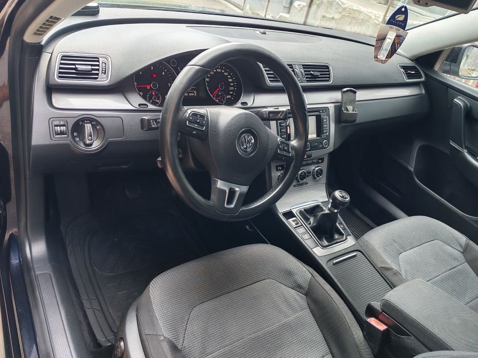 VOLKSWAGEN Passat 2012 — imagine 5