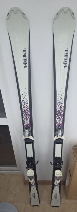 Skiuri VOLKL si Clăpari Head